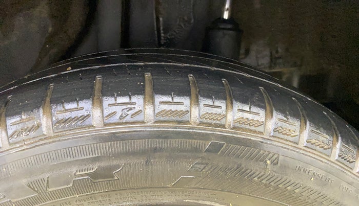 2015 Honda Brio S MT, Petrol, Manual, 49,238 km, Left Rear Tyre Tread