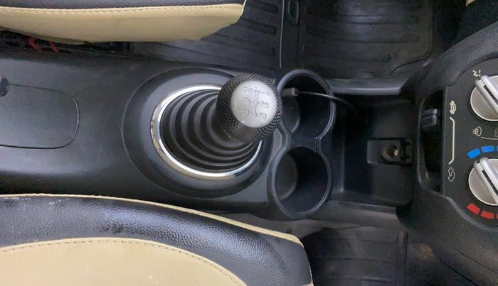 2015 Honda Brio S MT, Petrol, Manual, 49,238 km, Gear Lever