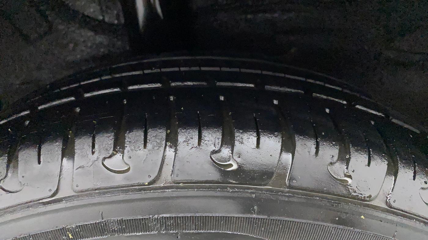 2014 Hyundai Xcent S 1.2, Petrol, Manual, 23,817 km, Right Rear Tyre Tread