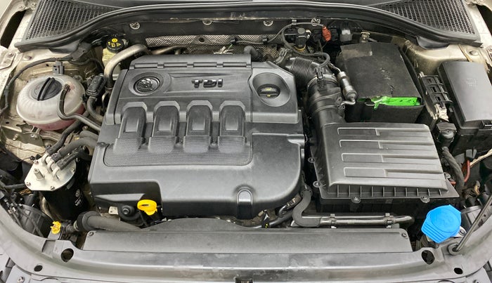 2014 Skoda Octavia AMBITION 2.0 TDI CR AT, Diesel, Automatic, 70,852 km, Open Bonet