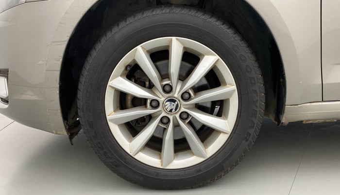2014 Skoda Octavia AMBITION 2.0 TDI CR AT, Diesel, Automatic, 70,852 km, Left Front Wheel