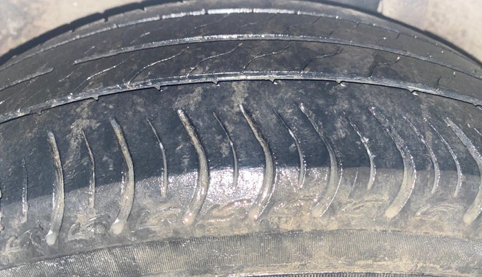 2022 Honda Amaze 1.2L I-VTEC VX, CNG, Manual, 59,649 km, Left Rear Tyre Tread