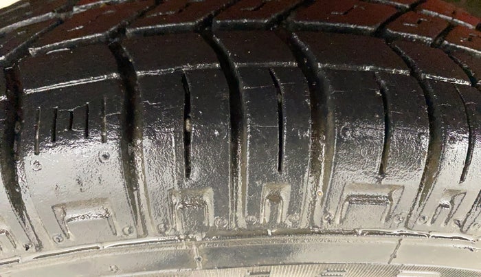 2015 Maruti Alto 800 LXI, Petrol, Manual, 19,547 km, Right Rear Tyre Tread