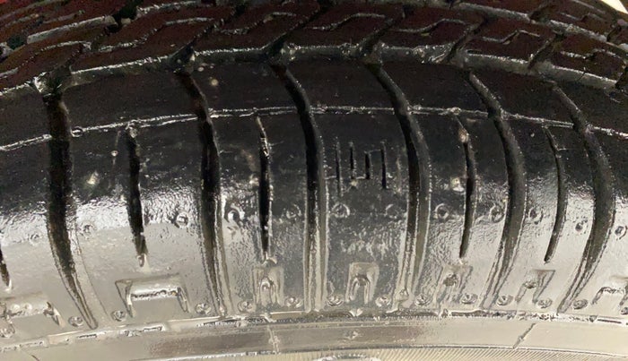 2015 Maruti Alto 800 LXI, Petrol, Manual, 19,547 km, Left Rear Tyre Tread