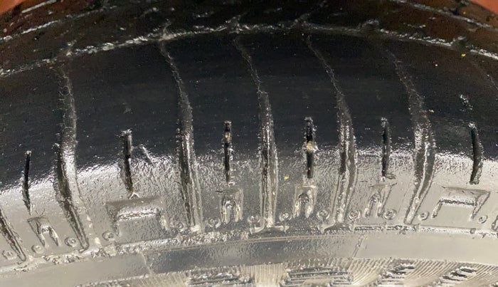 2015 Maruti Alto 800 LXI, Petrol, Manual, 19,547 km, Right Front Tyre Tread