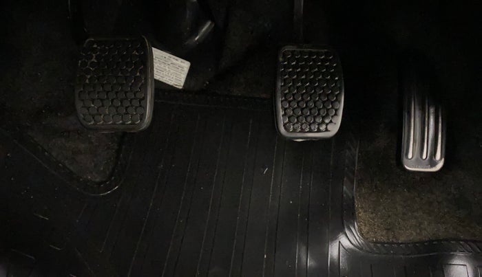 2015 Maruti Alto 800 LXI, Petrol, Manual, 19,547 km, Pedals