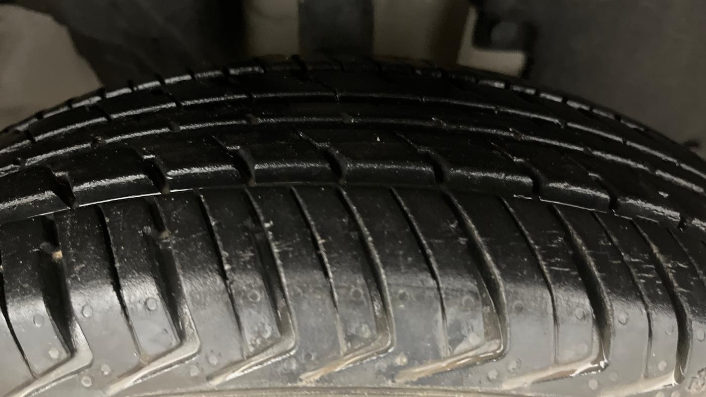 2018 Renault Kwid RXL, Petrol, Manual, 12,350 km, Right Front Tyre Tread