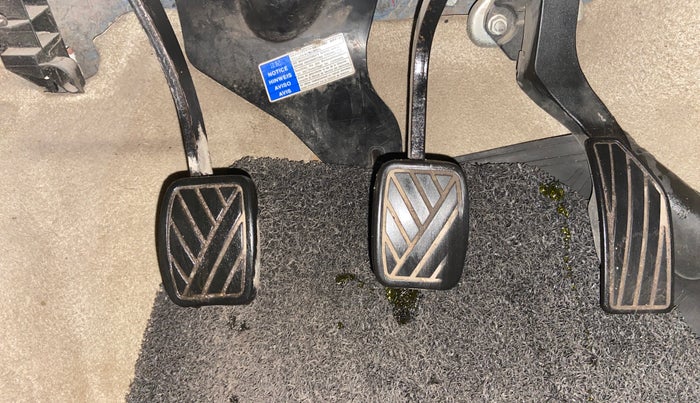 2016 Maruti Ertiga ZDI SHVS, Diesel, Manual, 58,297 km, Pedals