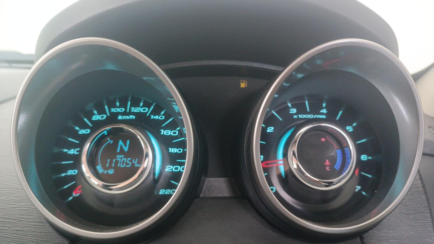 2018 Mahindra XUV500 W7, Diesel, Manual, 1,17,053 km, Odometer Image
