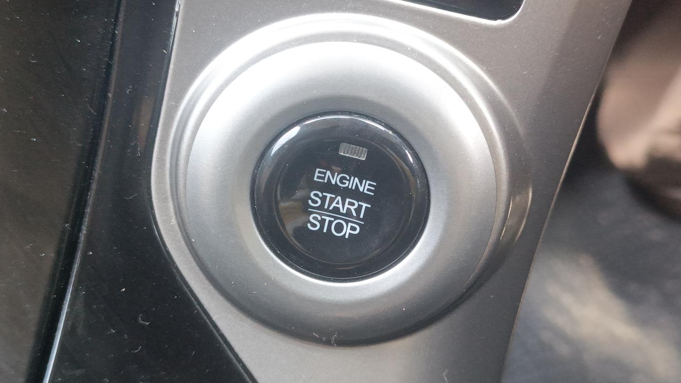 2018 Mahindra XUV500 W7, Diesel, Manual, 1,17,053 km, Keyless Start/ Stop Button