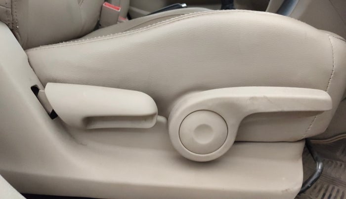 2017 Maruti Ciaz ALPHA 1.4 PETROL, Petrol, Manual, 83,518 km, Driver Side Adjustment Panel