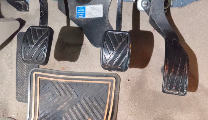 2017 Maruti Ciaz ALPHA 1.4 PETROL, Petrol, Manual, 83,518 km, Pedals