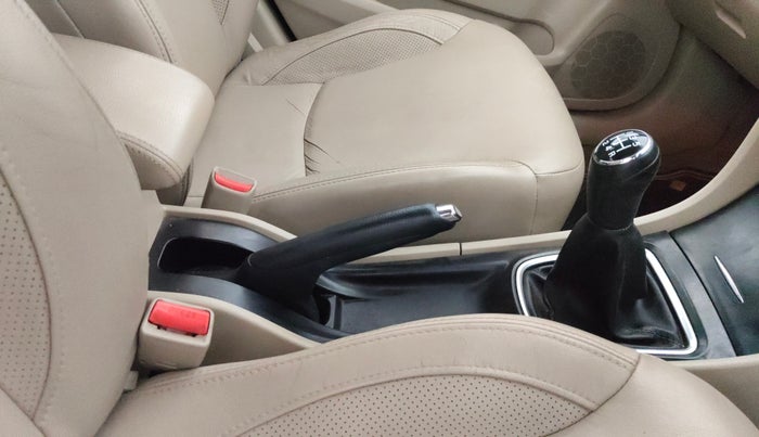 2017 Maruti Ciaz ALPHA 1.4 PETROL, Petrol, Manual, 83,518 km, Gear Lever