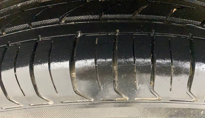 2020 Hyundai Elite i20 MAGNA PLUS 1.2, Petrol, Manual, 61,932 km, Right Rear Tyre Tread