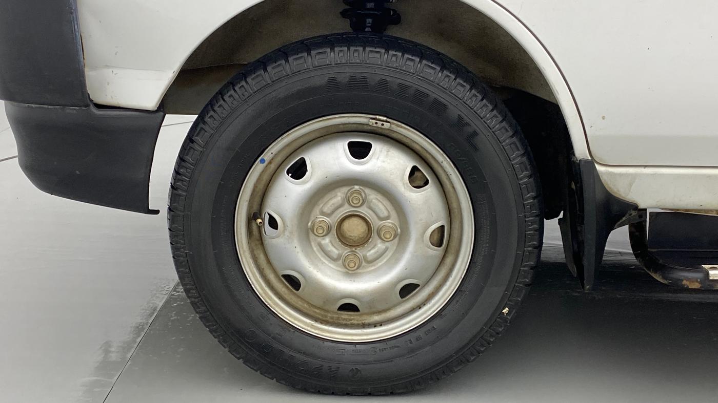 2018 Maruti Eeco 5 STR WITH A/C+HTR, CNG, Manual, 57,011 km, Left Front Wheel