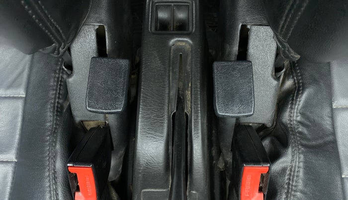 2018 Maruti Eeco 5 STR WITH A/C+HTR, CNG, Manual, 57,011 km, Driver Side Adjustment Panel