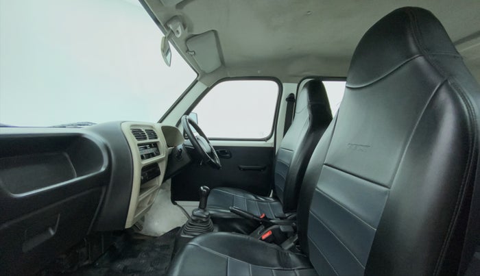 2018 Maruti Eeco 5 STR WITH A/C+HTR, CNG, Manual, 57,011 km, Right Side Front Door Cabin