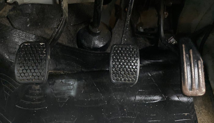 2018 Maruti Eeco 5 STR WITH A/C+HTR, CNG, Manual, 57,011 km, Pedals