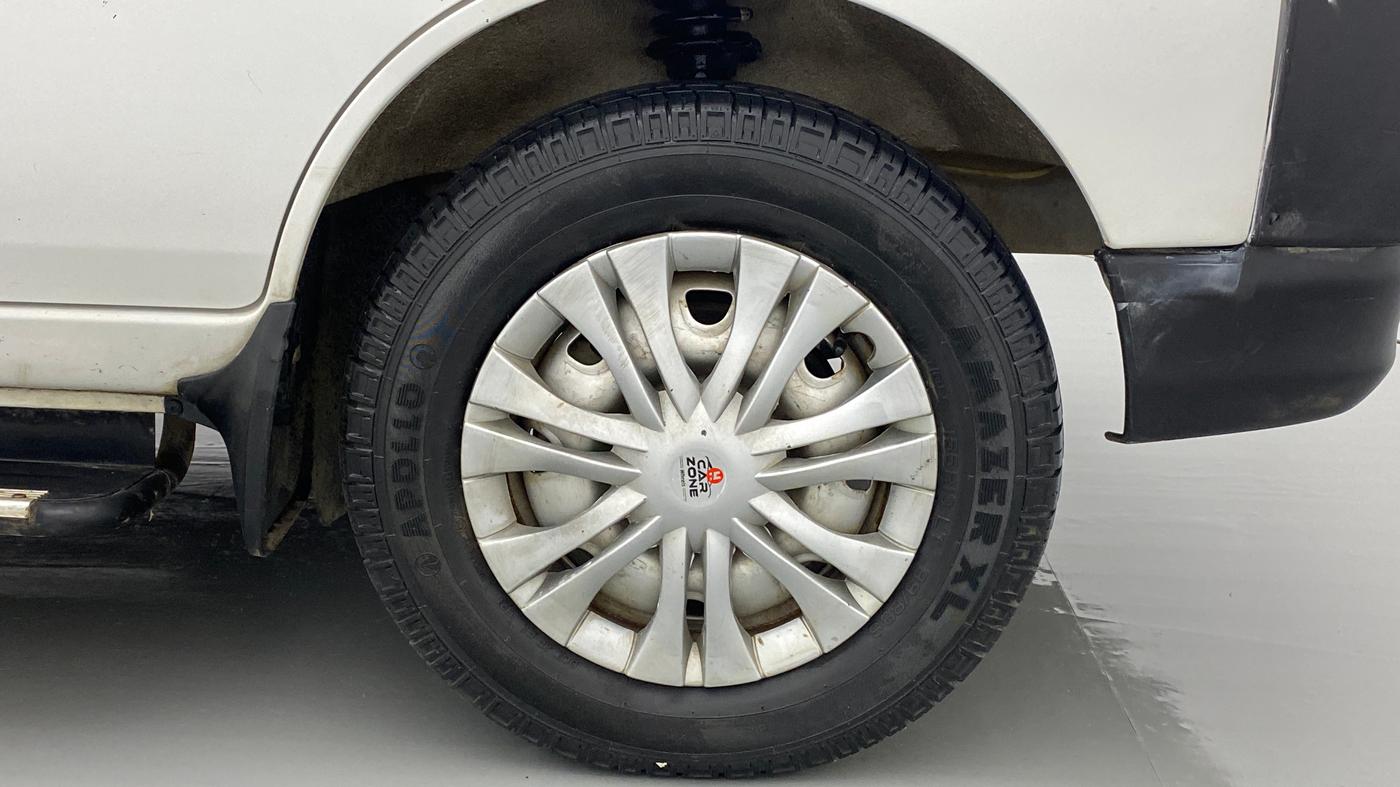 2018 Maruti Eeco 5 STR WITH A/C+HTR, CNG, Manual, 57,011 km, Right Front Wheel