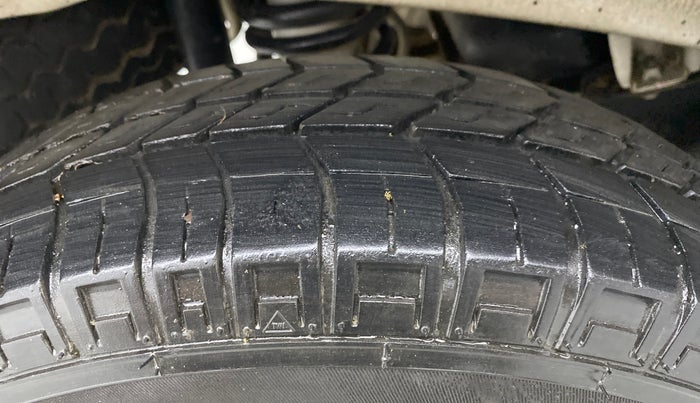 2018 Maruti Eeco 5 STR WITH A/C+HTR, CNG, Manual, 57,011 km, Right Rear Tyre Tread