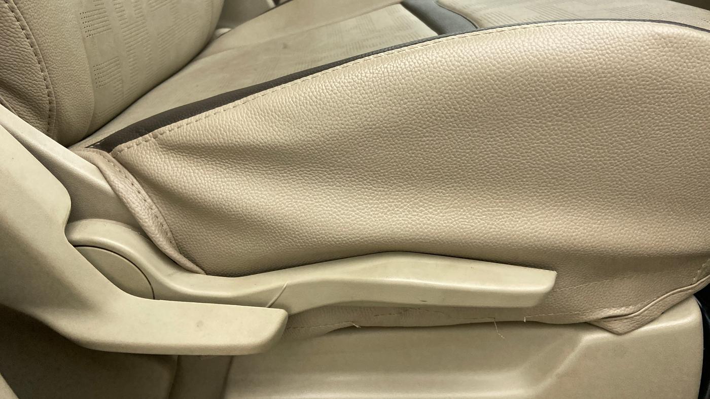 2019 Maruti Ertiga ZXI SHVS, Petrol, Manual, 7,355 km, Driver Side Adjustment Panel