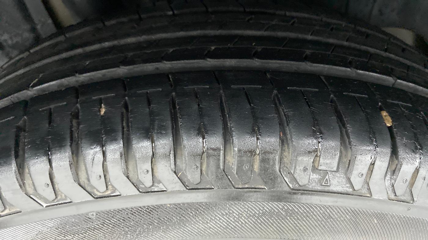 2019 Maruti Ertiga ZXI SHVS, Petrol, Manual, 7,355 km, Right Rear Tyre Tread