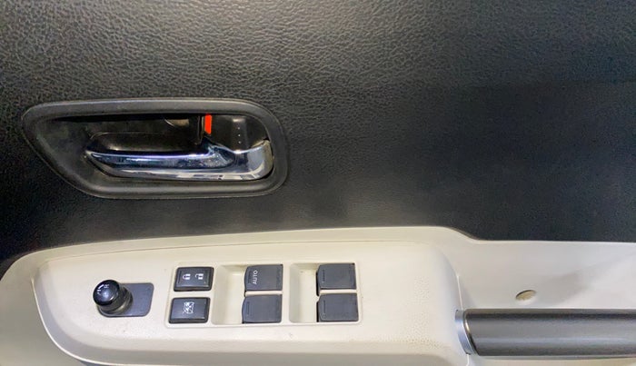 2017 Maruti IGNIS DELTA 1.2 AMT, Petrol, Automatic, 24,612 km, Driver Side Door Panels Control