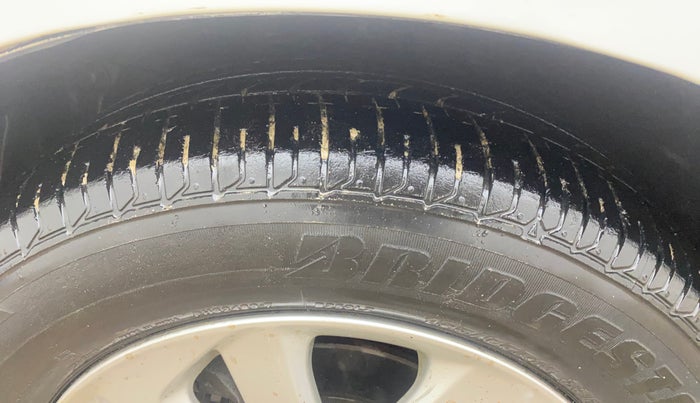 2015 Honda Mobilio 1.5L I-VTEC V, Petrol, Manual, 41,995 km, Left Front Tyre Tread