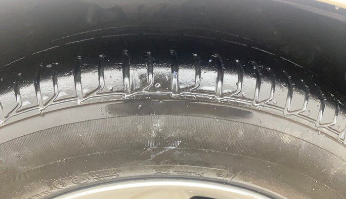 2015 Honda Mobilio 1.5L I-VTEC V, Petrol, Manual, 41,995 km, Right Front Tyre Tread