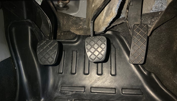 2022 Volkswagen TAIGUN HIGHLINE 1.0 TSI MT, Petrol, Manual, 21,476 km, Pedals