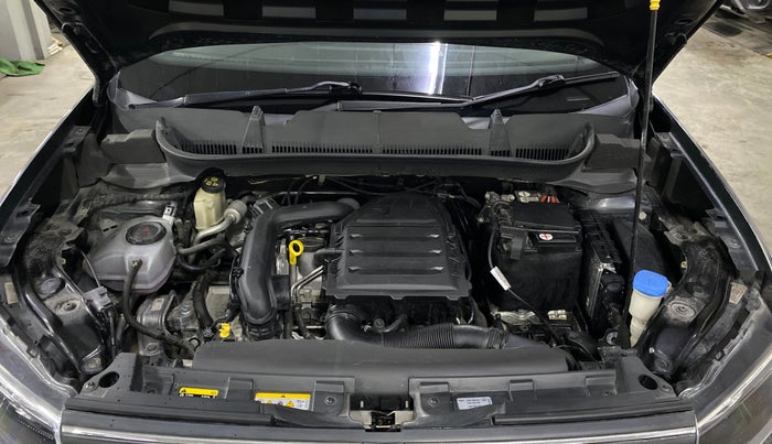 2022 Volkswagen TAIGUN HIGHLINE 1.0 TSI MT, Petrol, Manual, 21,476 km, Engine View