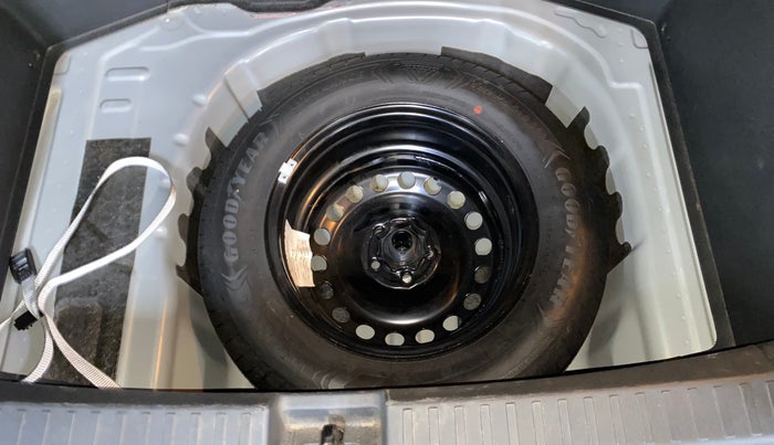 2022 Volkswagen TAIGUN HIGHLINE 1.0 TSI MT, Petrol, Manual, 21,476 km, Spare Tyre