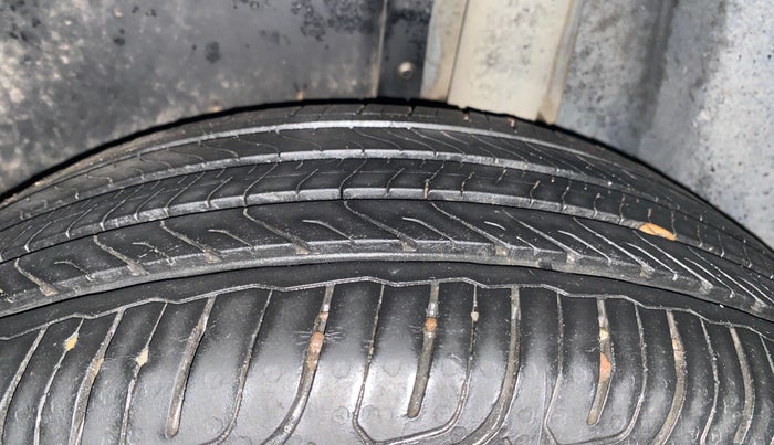 2022 Volkswagen TAIGUN HIGHLINE 1.0 TSI MT, Petrol, Manual, 21,476 km, Left Rear Tyre Tread