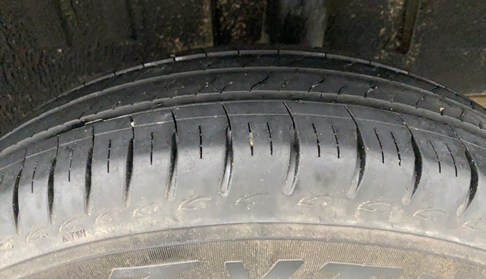 2019 Renault TRIBER RXE MT PETROL, Petrol, Manual, 11,799 km, Left Rear Tyre Tread