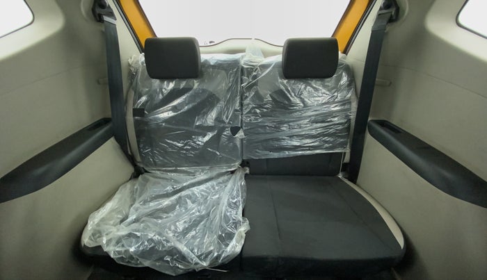 2019 Renault TRIBER RXE MT PETROL, Petrol, Manual, 11,799 km, Third Seat Row ( optional )