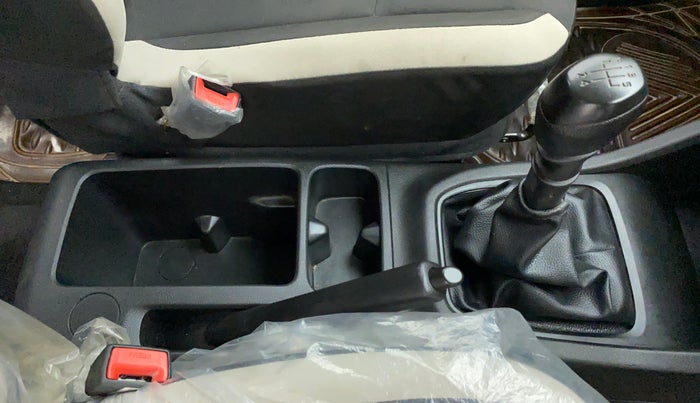 2019 Renault TRIBER RXE MT PETROL, Petrol, Manual, 11,799 km, Gear Lever