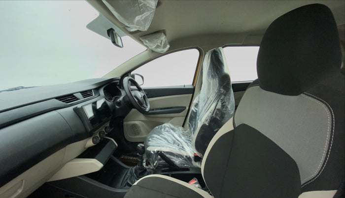 2019 Renault TRIBER RXE MT PETROL, Petrol, Manual, 11,799 km, Right Side Front Door Cabin