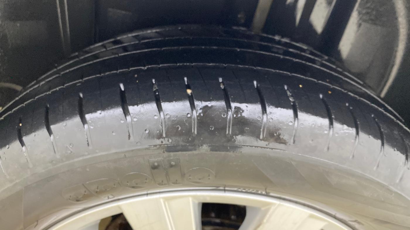 2023 Volkswagen VIRTUS HIGHLINE TSI 1.0 AT, Petrol, Automatic, 69,324 km, Left Rear Tyre Tread