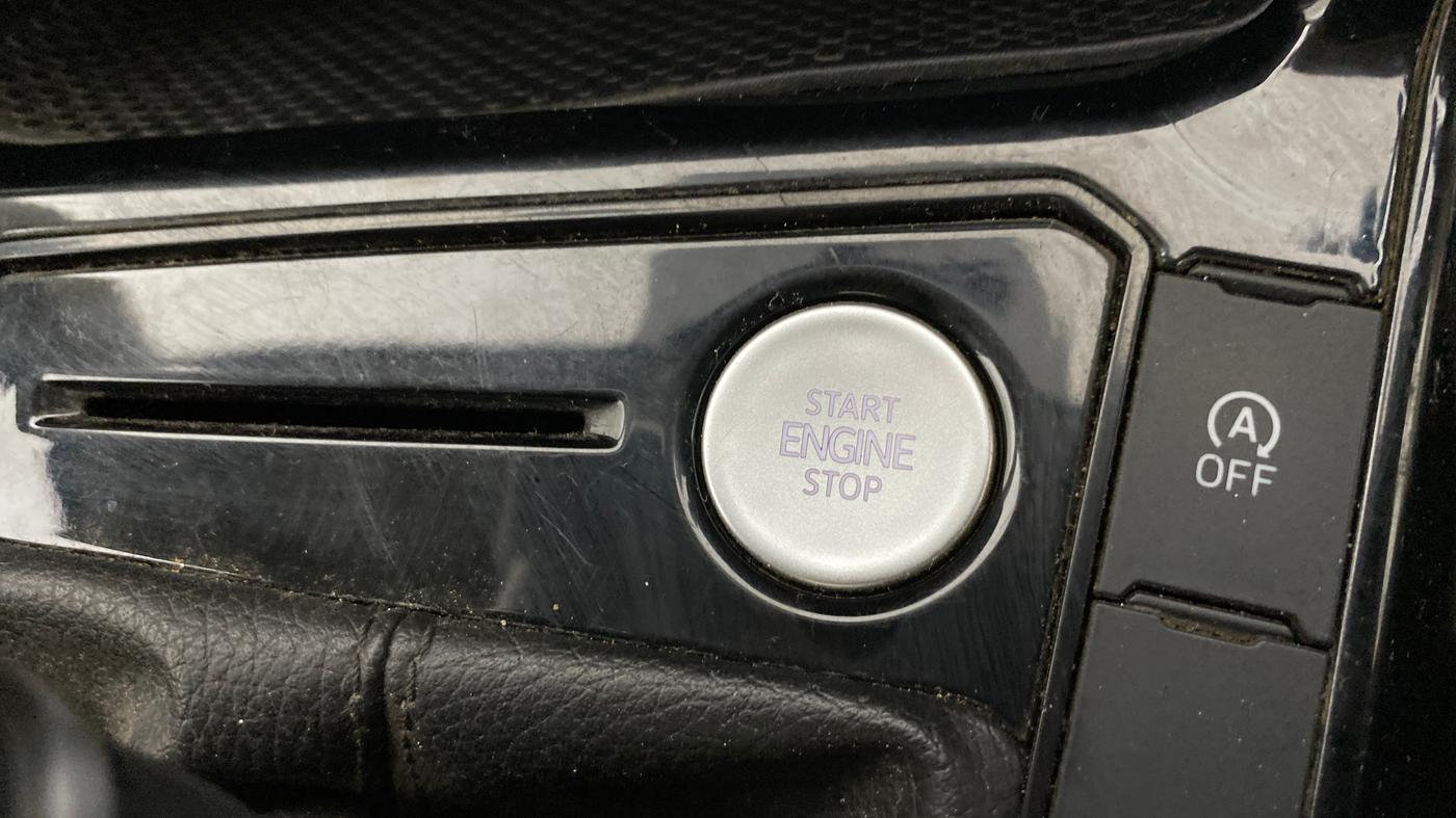 2023 Volkswagen VIRTUS HIGHLINE TSI 1.0 AT, Petrol, Automatic, 69,324 km, Keyless Start/ Stop Button