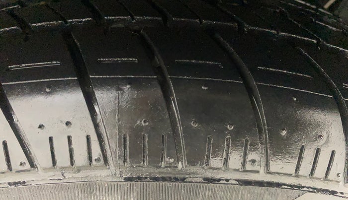 2013 Nissan Sunny XL DIESEL, Diesel, Manual, 1,05,767 km, Left Rear Tyre Tread