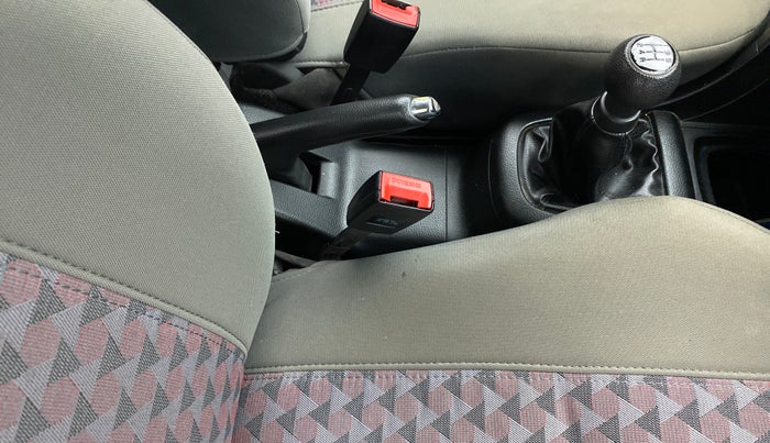 2013 Maruti Swift VXI, Petrol, Manual, 72,205 km, Gear Lever