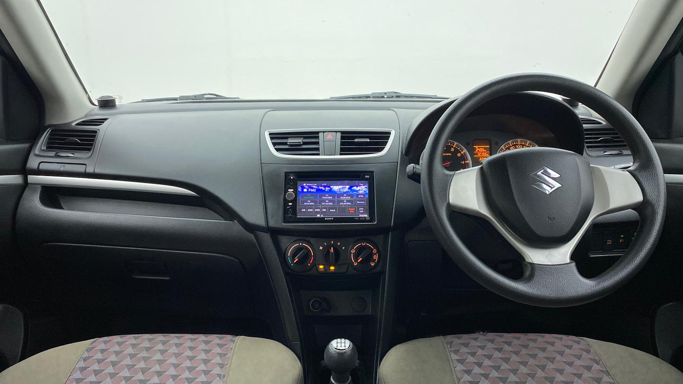 2013 Maruti Swift VXI, Petrol, Manual, 72,205 km, Dashboard