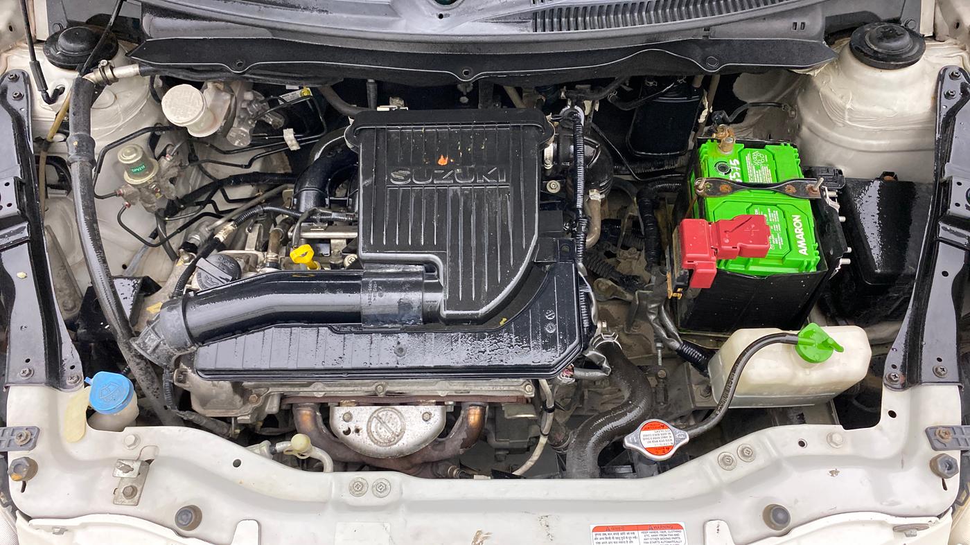2013 Maruti Swift VXI, Petrol, Manual, 72,205 km, Open Bonet