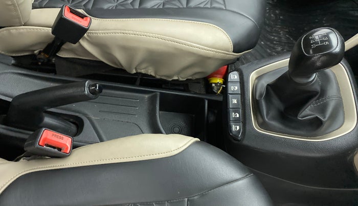 2020 Hyundai NEW SANTRO SPORTZ EXECUTIVE MT CNG, CNG, Manual, 78,314 km, Gear Lever