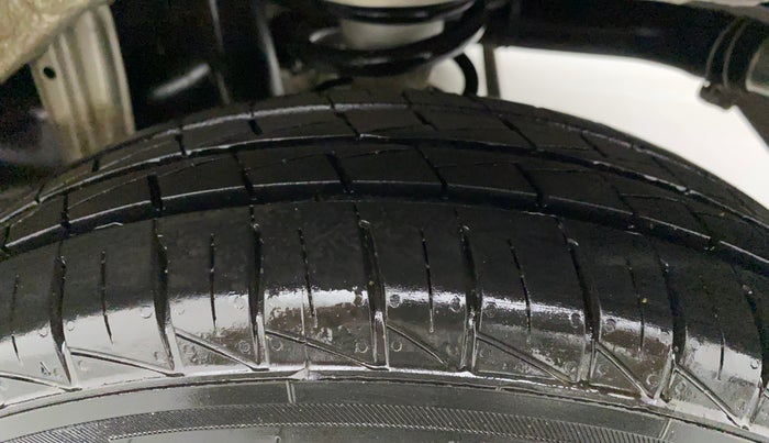 2022 Maruti Alto LXI OPT CNG, CNG, Manual, 3,212 km, Left Rear Tyre Tread