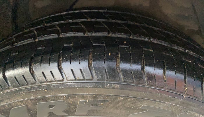 2013 Hyundai i20 SPORTZ 1.2, Petrol, Manual, 1,08,458 km, Left Rear Tyre Tread