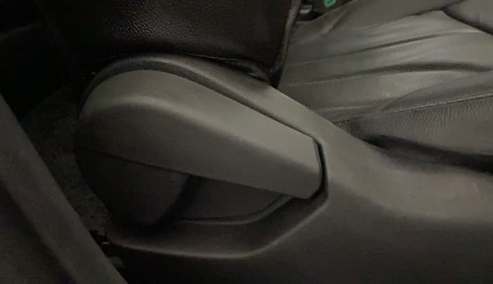 2022 Nissan MAGNITE XE, Petrol, Manual, 37,327 km, Driver Side Adjustment Panel