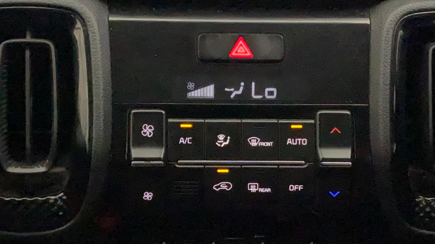 2020 KIA SONET GTX PLUS 1.0 IMT, Petrol, Manual, 14,365 km, Automatic Climate Control