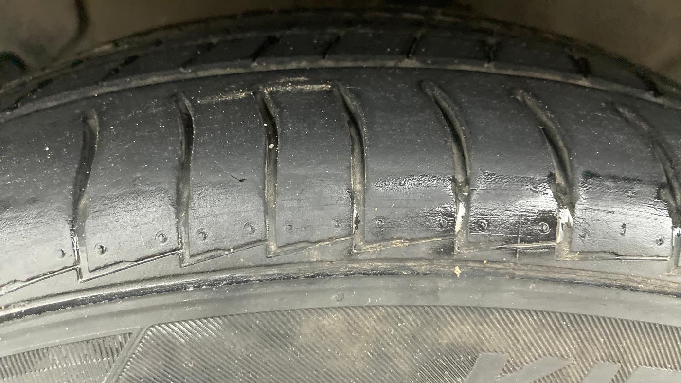 2020 Hyundai NEW SANTRO 1.1 SPORTZ MT CNG, CNG, Manual, 27,509 km, Left Front Tyre Tread