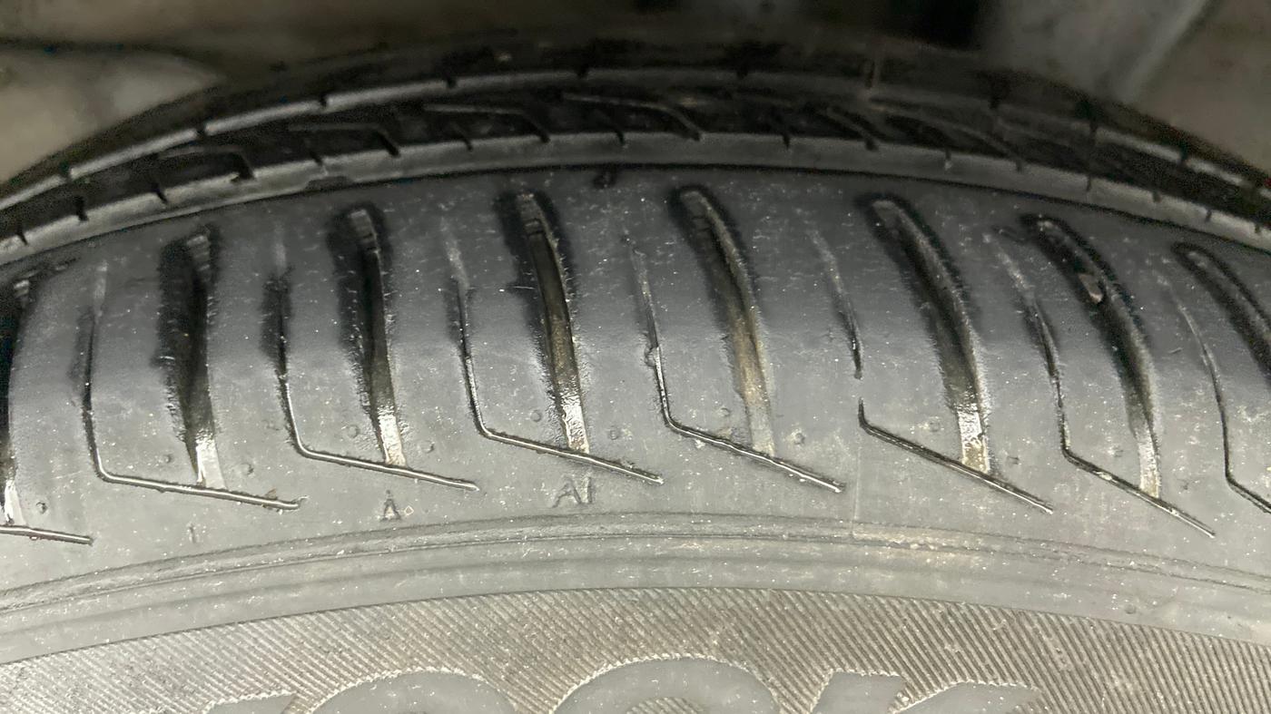 2020 Hyundai NEW SANTRO 1.1 SPORTZ MT CNG, CNG, Manual, 27,509 km, Left Rear Tyre Tread